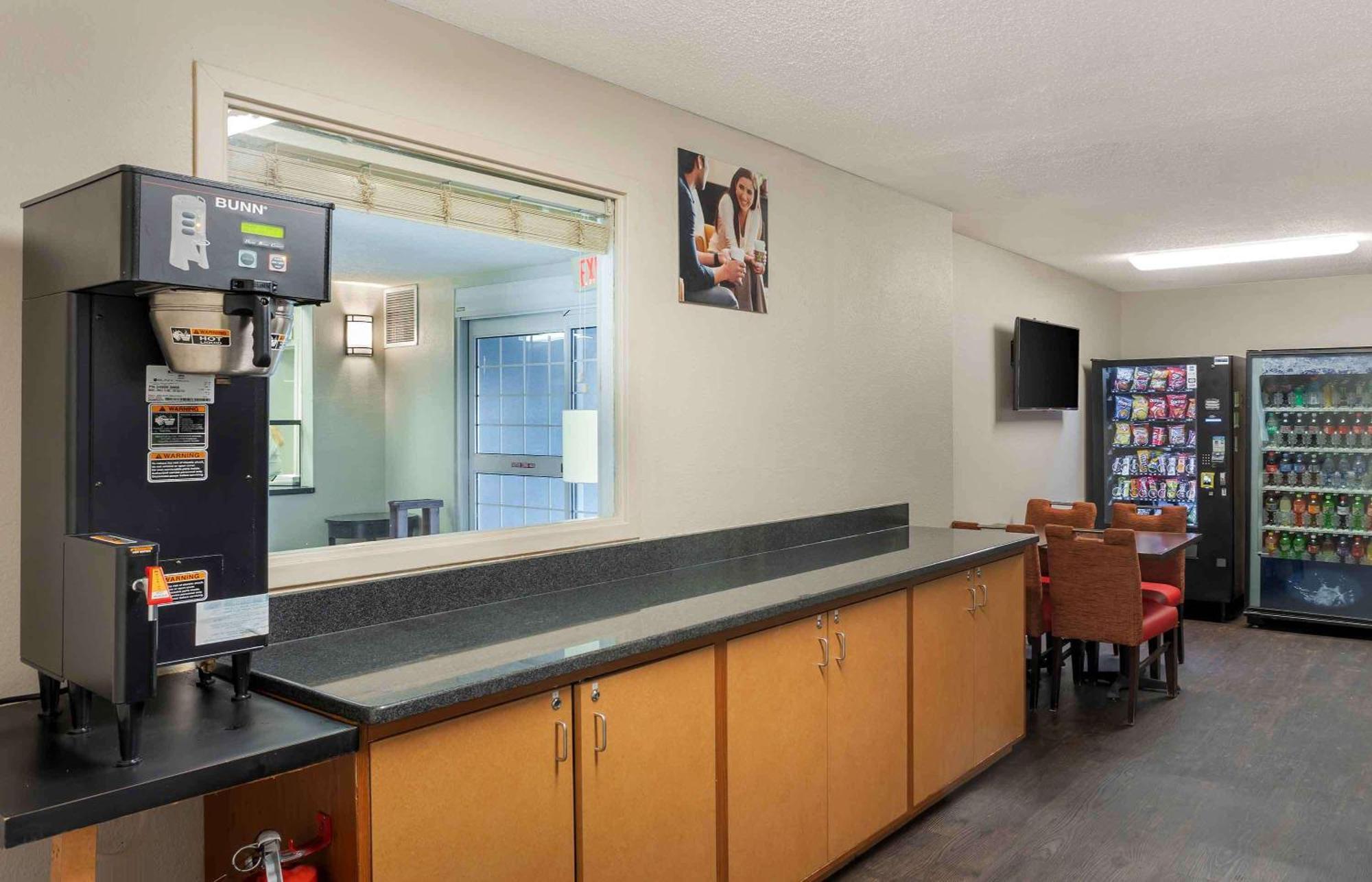 Extended Stay America Select Suites - Wilkes - Barre - Scranton Екстериор снимка